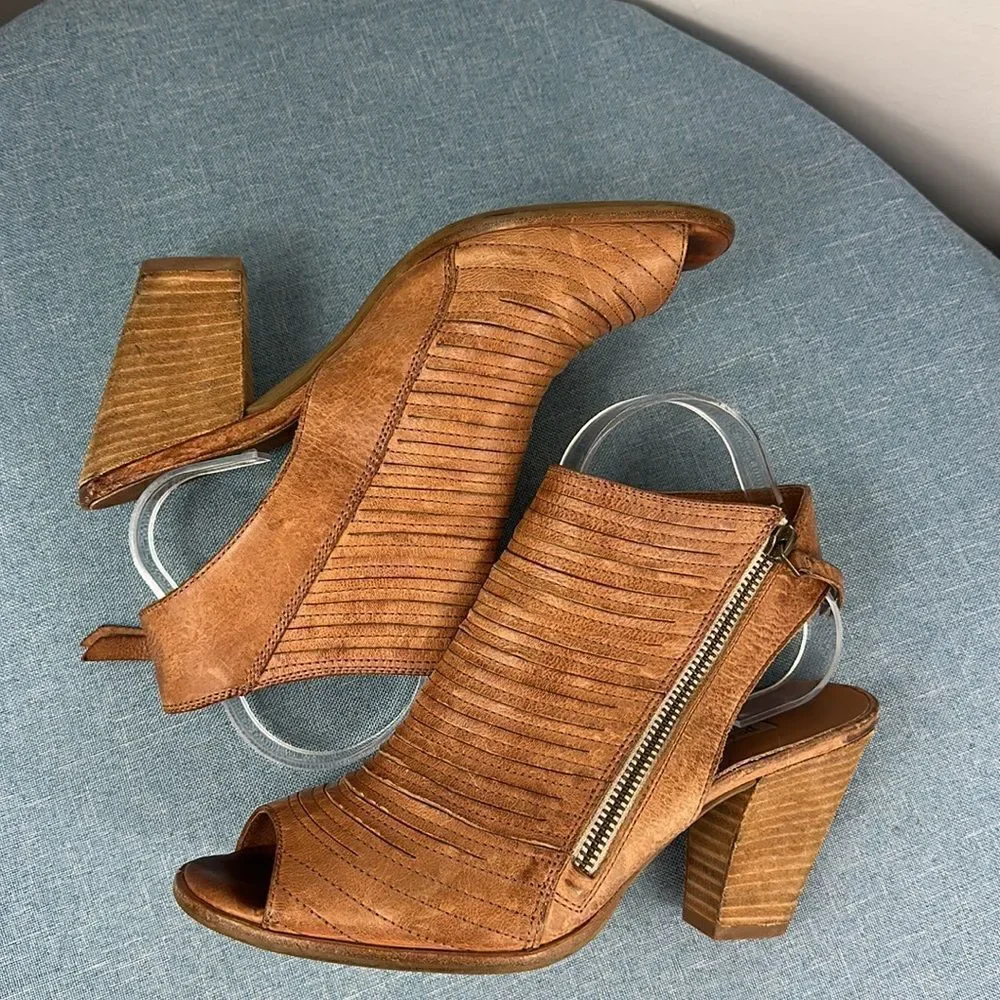 Paul Green Cayanne Peep Toe Nougat Leather Sandal Size 5.5